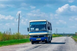 Ворог вдарив по громадському транспорту, який перевозив пасажирів за маршрутом Білопілля – Суми