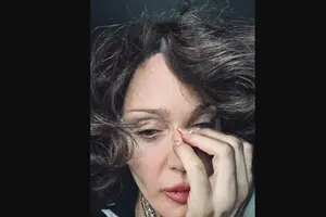 Мадонна стала брюнеткою