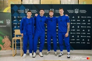 Гравці збірної України з футболу провели зустріч з уболівальниками
