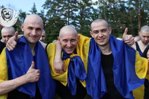 Сьогодні Україна повернула з полону РФ 390 осіб