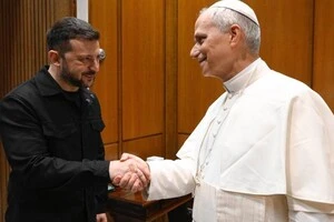 Зеленський під час зустрічі із Папою Римським у Ватикані 
