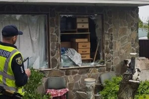 Оперативні служби продовжують роботи з фіксації та ліквідації наслідків ворожої атаки