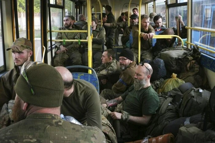 ГУР не виконав своїх обіцянок. «Азовець» пояснив головну проблему великого обміну