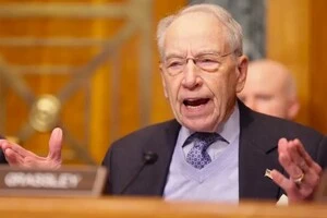 «Мені набридло, що Путін вбиває». Найстарший сенатор звернувся до Трампа