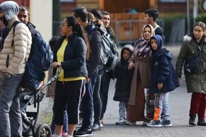 Німеччина заборонить біженцям привозити дітей