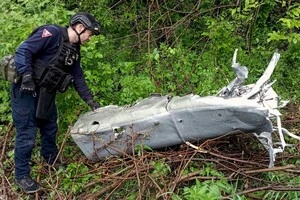 На Київщині біля залізничної колії виявлено частину ракети Х-101 (фото)