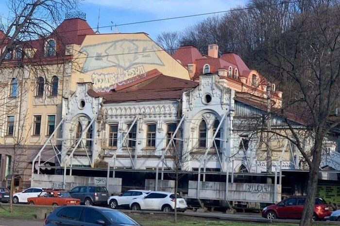 Столична влада підтримала петицію щодо збереження старовинної садиби Ницке
