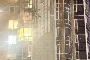 Дрони атакували Москву: уламки впали на багатоповерхівку