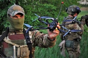 Окупанти стали активно застосовувати на фронті протидронові коридори