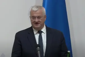 Яку частку потреб армії у зброї може забезпечити Україна: відповідь Сибіги