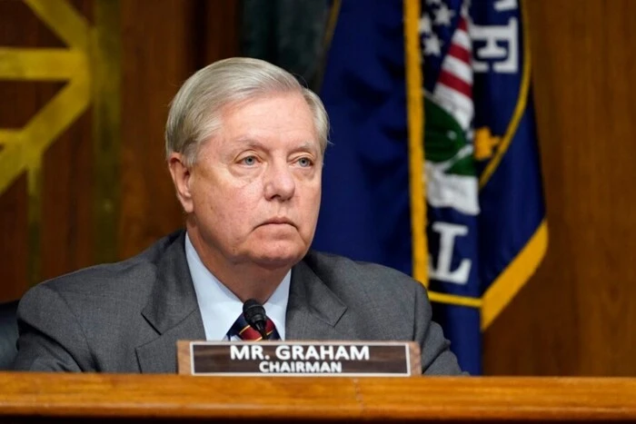 Сенатор США закликав покарати Китай за купівлю російської нафти