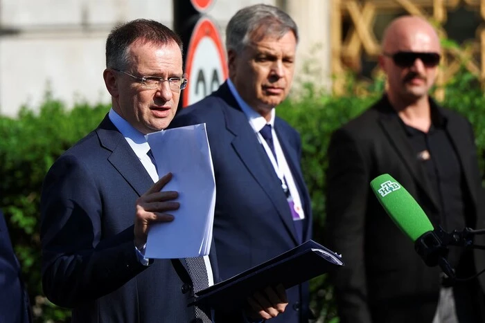 Зупинка вогню «на 2-3 дні» та передача меморандуму: що заявив Мединський після переговорів