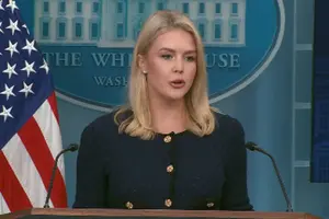 Керолайн Левітт заявила, що адміністрація Дональда Трампа досягла великого прогресу щодо врегулювання російсько-української війни