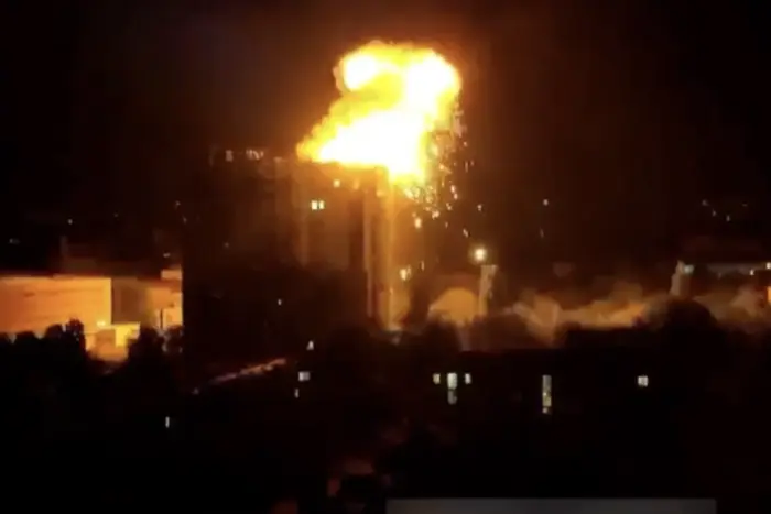 Мер Харкова показав, як окупанти вночі били дронами по житлових будинках (відео)
