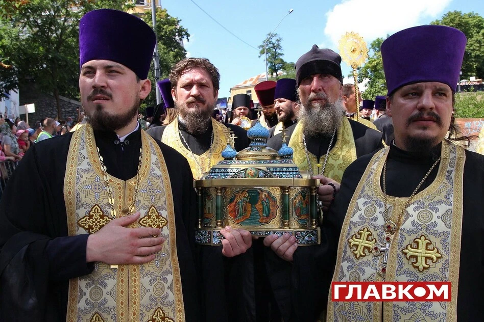 Критично важливі церкви і бронь для батюшок. Що придумав уряд?