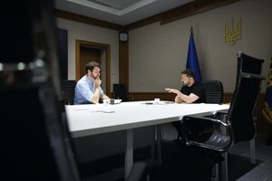 Зеленський: Ми не мобілізували 18-24-річних, а пропонували їм річні контракти