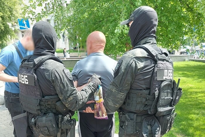 У Києві жінка хотіла «викупити» чоловіка з в’язниці, але стала жертвою шахрая
