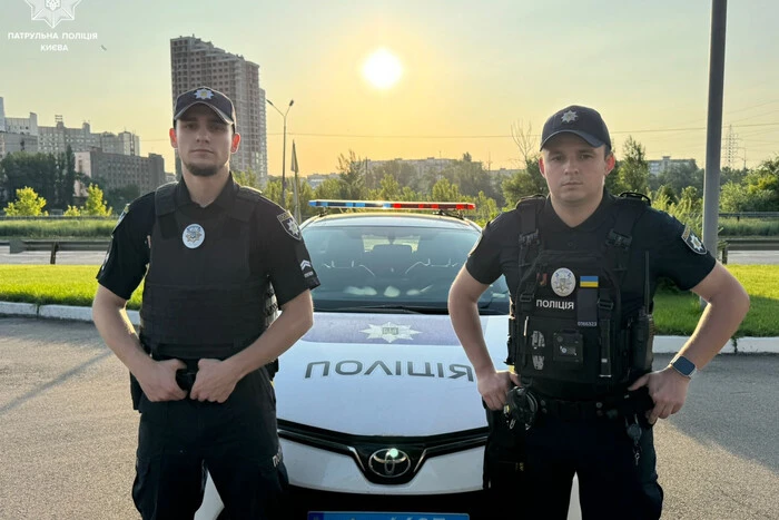 Столичні патрульні завадили жінці, яка намагалася вчинити самогубство  