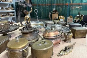 Усі предмети виготовлені на легендарних  фабриках Варшави у часи Королівства Польського