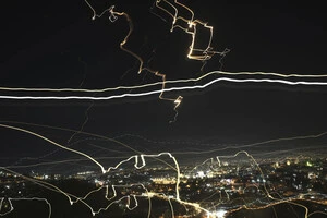 Іран випустив по Ізраїлю сотні ракет