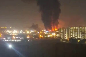 У міжнародному аеропорту Мехрабад у Тегерані спалахнула пожежа