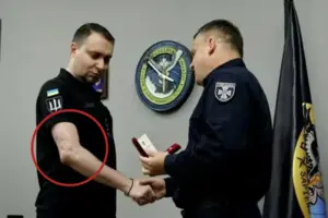 Що у Буданова з рукою? Мережа обговорює нове фото