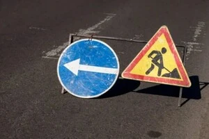 Дорожники КП ШЕУ Деснянського району виконуватимуть укладання верхнього шару асфальтобетону