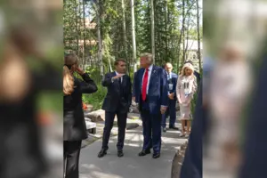 Президент США втік із саміту G7? Макрон накинувся на Трампа, деталі скандалу