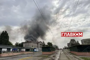 Що відбувається у Дарницькому районі Києва після атаки росіян. Фоторепортаж