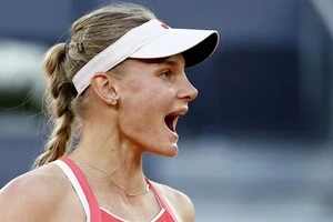 У півфіналі Ястремська зіграє проти переможниці матчу Магди Лінетт та Клари Таусон