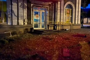 Григоров: У Сумах внаслідок атаки ворожого БпЛА пошкоджено покрівлю та близько 20 вікон у двох пʼятиповерхових житлових будинках