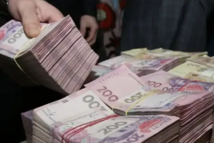 Україна збільшила видатки держбюджету за рік на 22%