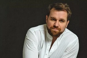 Зірка кіно та серіалів заявив, що «на високих рівнях усе зроблено», щоб війна тривала