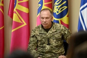 Чимало часу головнокомандувач присвятив доповіді про ситуацію на фронті