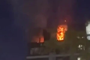 У Підмосков'ї дрон влучив у багатоповерхівку, виникла пожежа (відео)