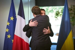 Володимир Зеленський подякував Еммануелю Макрону та всьому народові Франції за сильну підтримку