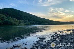 На Тернопільщині потонув чоловік, який намагався витягти з річки свого онука