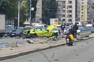 Аварія спровокувала значний затор на бульварі Лесі Українки