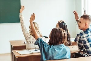 Школярі врятують ринок праці в Україні: прогноз