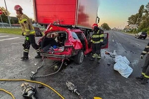 У Києві сталася моторошна ДТП: тіло водія довелося вирізати з салону