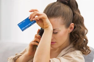 Під виглядом «водіїв», «диспетчерів» або «туристичних агентів» шахраї пропонують вигідні умови, швидку оплату й «знижки»