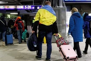 Посол розказав, як зростає кількість біженців з України у Польщі