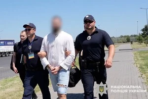 Правоохоронці екстрадували в Україну організатора банди паліїв