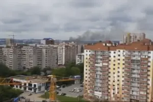 Зафіксовано щонайменше два влучання дронів СБУ по корпусах заводу