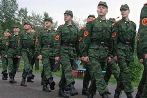 Молоде покоління російська влада свідомо готує до війни