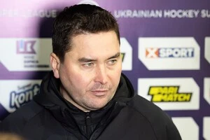 Вітеру 50 років. З 2019 до 2020 року він очолював збірну України