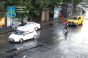 Чоловік вистрілив у напрямку автомобіля та втік, однак згодом був затриманий 