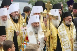 Родичі військових вимагають обміняти Онуфрія на поранених після теракту в Оленівці