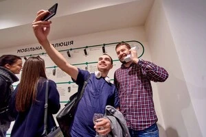 Суд Києва визнав фактичний шлюб двох чоловіків: дипломат намагався поїхати за кордон з партнером