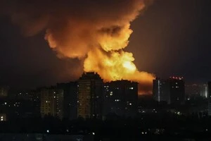 РФ масовано атакувала Київ ракетами та дронами